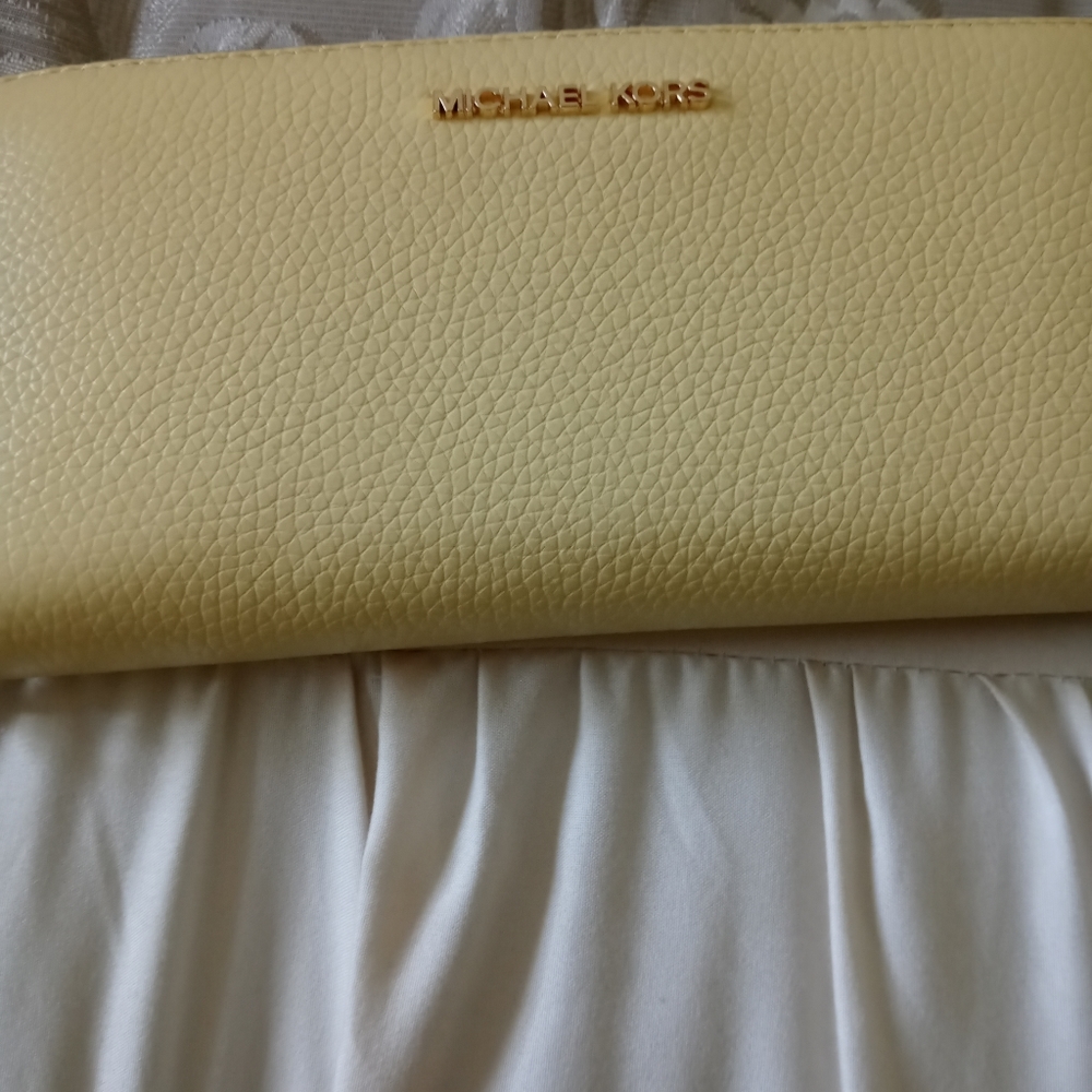 New wallet never used